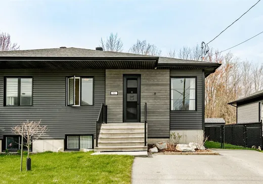 Bungalow à vendre - 761 Rue André-Mathieu, Rock Forest-Saint-Élie-Deauville, J1N1A2