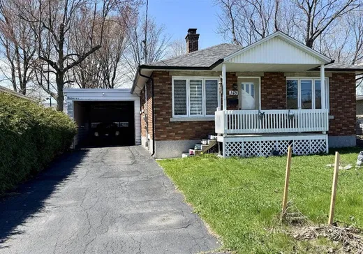 Bungalow à vendre - 348 Rue Reynolds, Granby, J2G5W4