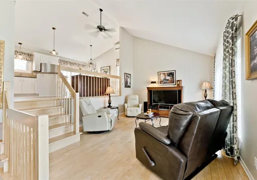 Maison à vendre - 238 Rue des Merles, Sherbrooke, J1R 0N3