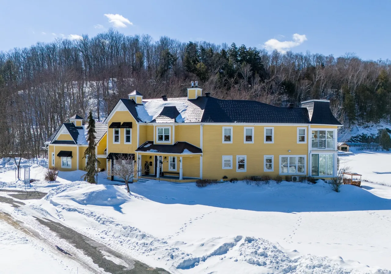 Maison à vendre - 815 Rue Main, Magog, J0B 1C0