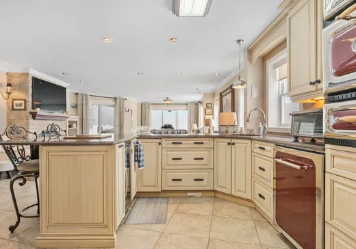 Maison à vendre - 815 Rue Main, Magog, J0B 1C0