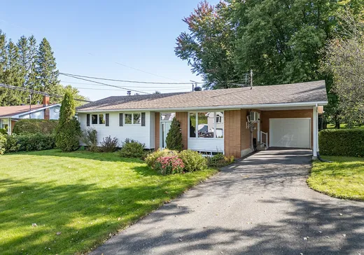 Maison à étages à vendre - 999 Av. des Cascades, Valcourt, J0E2L0