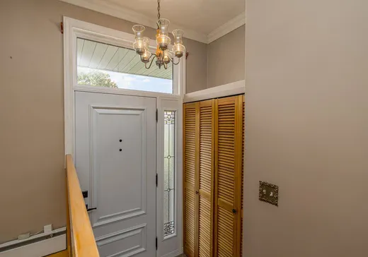 Maison à vendre - 999 Av. des Cascades, Valcourt, J0E 2L0
