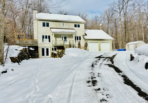 Two or more stories for sale - 20 Ch. des Tournesols, Ste-Anne-Des-Lacs, J0R1B0