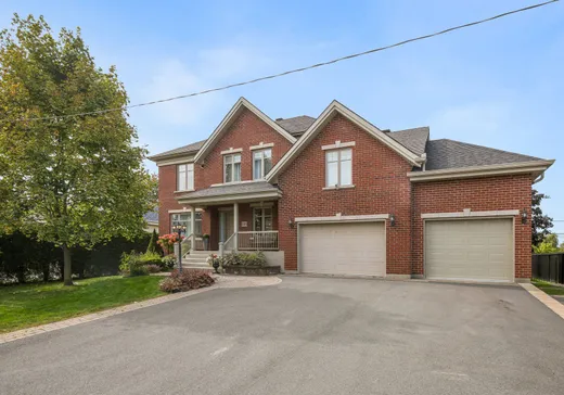 House for sale - 2470 Rue Patenaude, St-Hubert, J3Z 0L9
