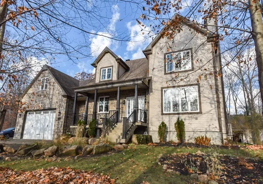 Maison à étages à vendre - 214 Rue Jean-Pierre, Sainte-Sophie, J5J2N7