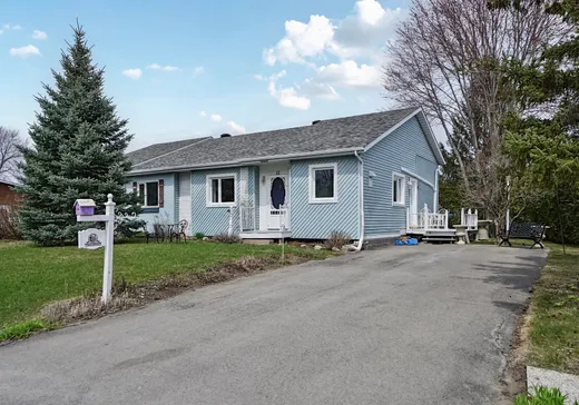 Maison à étages à vendre - 12 Rue Chevrier, Rigaud, J0P1P0