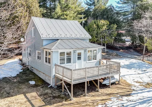 Two or more stories for sale - 10 Ch. d'Inverness, Harrington, J8G2T3