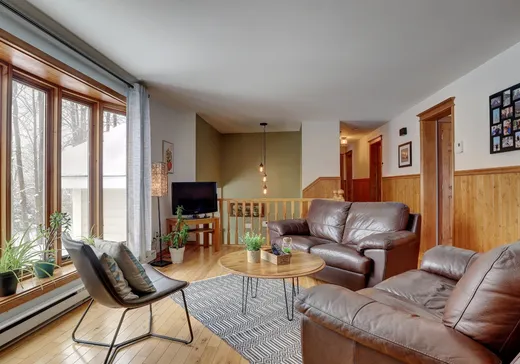 Maison à vendre - 19 Rue du Rocher, Bromont, J2L 1Z1