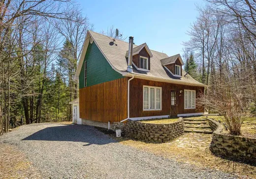House for sale - 99 Ch. des Becs-Scie O., Saint-Sauveur, J0R 1A0