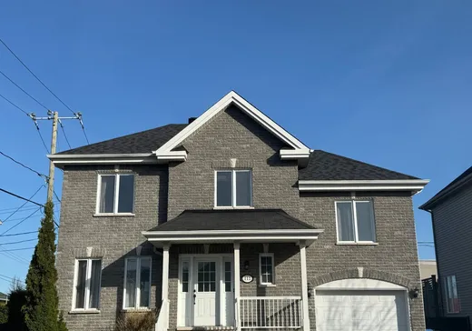 Maison à étages à vendre - 112 Rue de Flandre, Saint-Basile-le-Grand, J3N1Z7