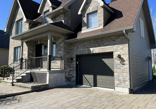 Maison à vendre - 220 Rue des Francs-Tireurs, Valleyfield, J7X 1P6