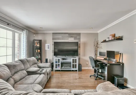 Maison à vendre - 202 Boul. Laurette-Théorêt, Sainte-Marthe-sur-le-Lac, J0N 1P0