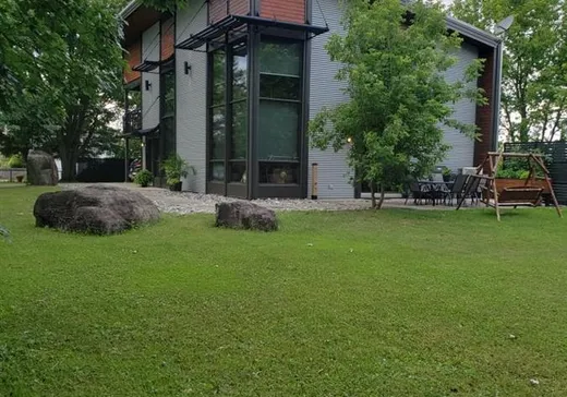 Maison à étages à vendre - 220 Rue Baribeau, Saint-Casimir, G0A3L0