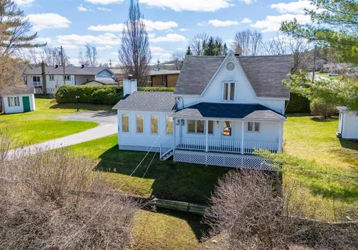 Maison à étages à vendre - 105 Rue de la Croix, Sherbrooke, J1C0R7