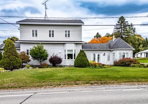 Two or more stories for sale - 946 Rg St-Achille, St-Ubalde, G0A4L0