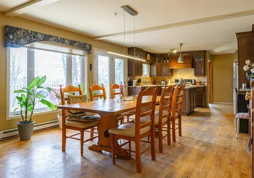 Maison à vendre - 40 Rue des Indiens, Ste-Catherine-De-Hatley, J0B 1W0