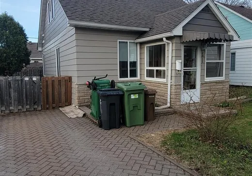 Maison à vendre - 2015 Rue de Londres, Montréal (Saint-Laurent), H4L 3A5