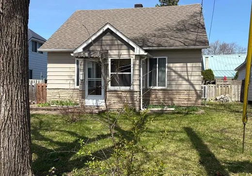 Maison à vendre - 2015 Rue de Londres, Montréal (Saint-Laurent), H4L 3A5