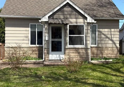 Maison à vendre - 2015 Rue de Londres, Montréal (Saint-Laurent), H4L 3A5