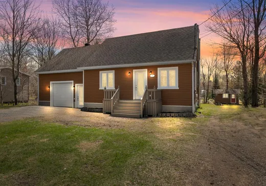 Un étage et demi à vendre - 455 Rue des Roitelets, St-Lambert-De-Lauzon, G0S2W0