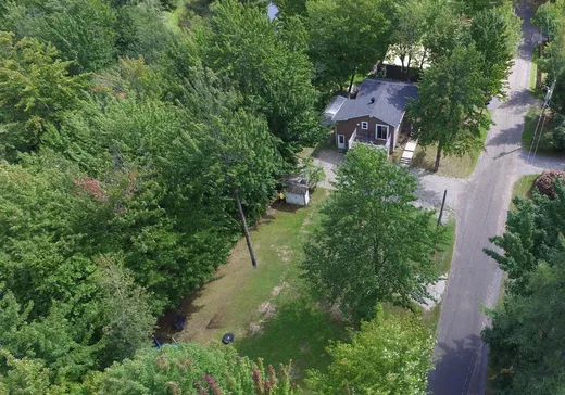 Bungalow for sale - 135 4e Avenue, Saint-Félix-de-Kingsey, J0B2T0
