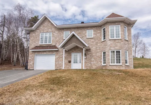 Maison à étages à vendre - 1528 Rue de la Québécoise, Val-d'Or, J9P7G8