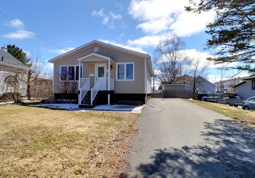 Maison à étages à vendre - 27 Rue Marchand, Val-d'Or, J9P2S4
