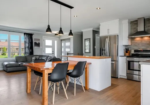 Maison à vendre - 45 Rue St-Mathieu, Saint-Mathieu-de-Beloeil, J3G 0E9