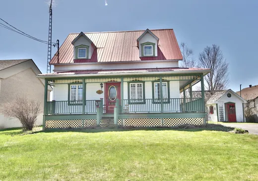 Two or more stories for sale - 1545 Rue Laurence, Acton Vale, J0H1A0