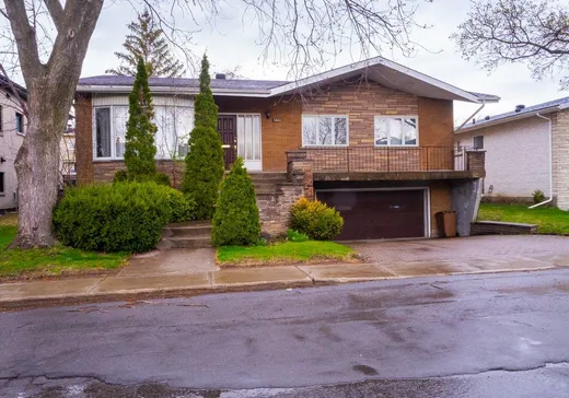 Bungalow à vendre - 6881 Ch. Edison, Côte-Saint-Luc, H4W1G3