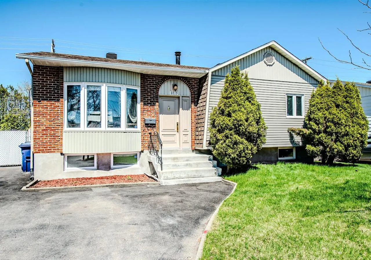 Maison à vendre - 3217 Rue Carmina, Laval (Fabreville), H7P 4H1
