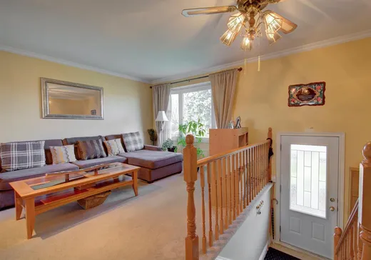 Chalet à vendre - 5705 Av. Bienville, Brossard, J4Z 1V8