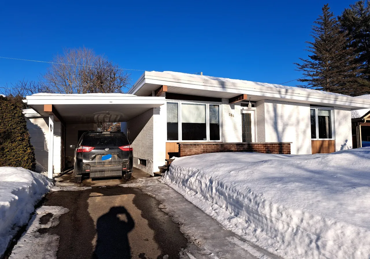 Maison à vendre - 284 Av. des Tilleuls, Mont-Laurier, J9L 2G9