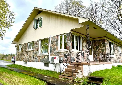 House for sale - 206 Rue Principale, Brigham, J2K 4T7
