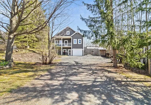 Two or more stories for sale - 16 Rue Fairfield, Granby, J2G2B3