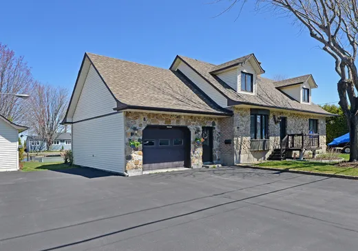 Two or more stories for sale - 143 40e Avenue, Sainte-Barbe, J0S1P0