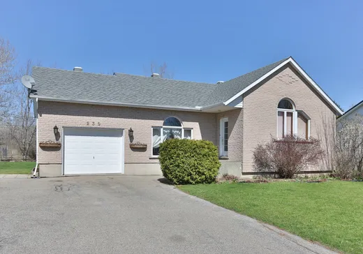 Maison à étages à vendre - 239 Rue Fontaine, Saint-Jean-sur-Richelieu, J2Y1G6
