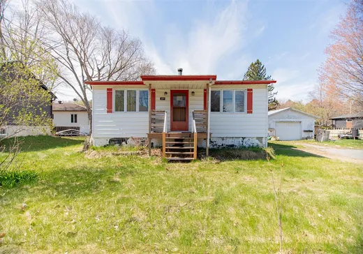 Bungalow à vendre - 385 Rue Arthur-Priem, Saint-Roch-de-Richelieu, J0L2M0