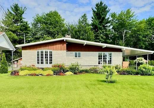 Chalet à vendre - 810 Rue Chauvette, Pointe-Du-Lac, G9B6B9