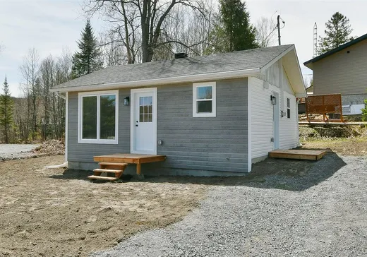 Bungalow à vendre - 110 Rue Valade, Saint-Calixte, J0K1Z0