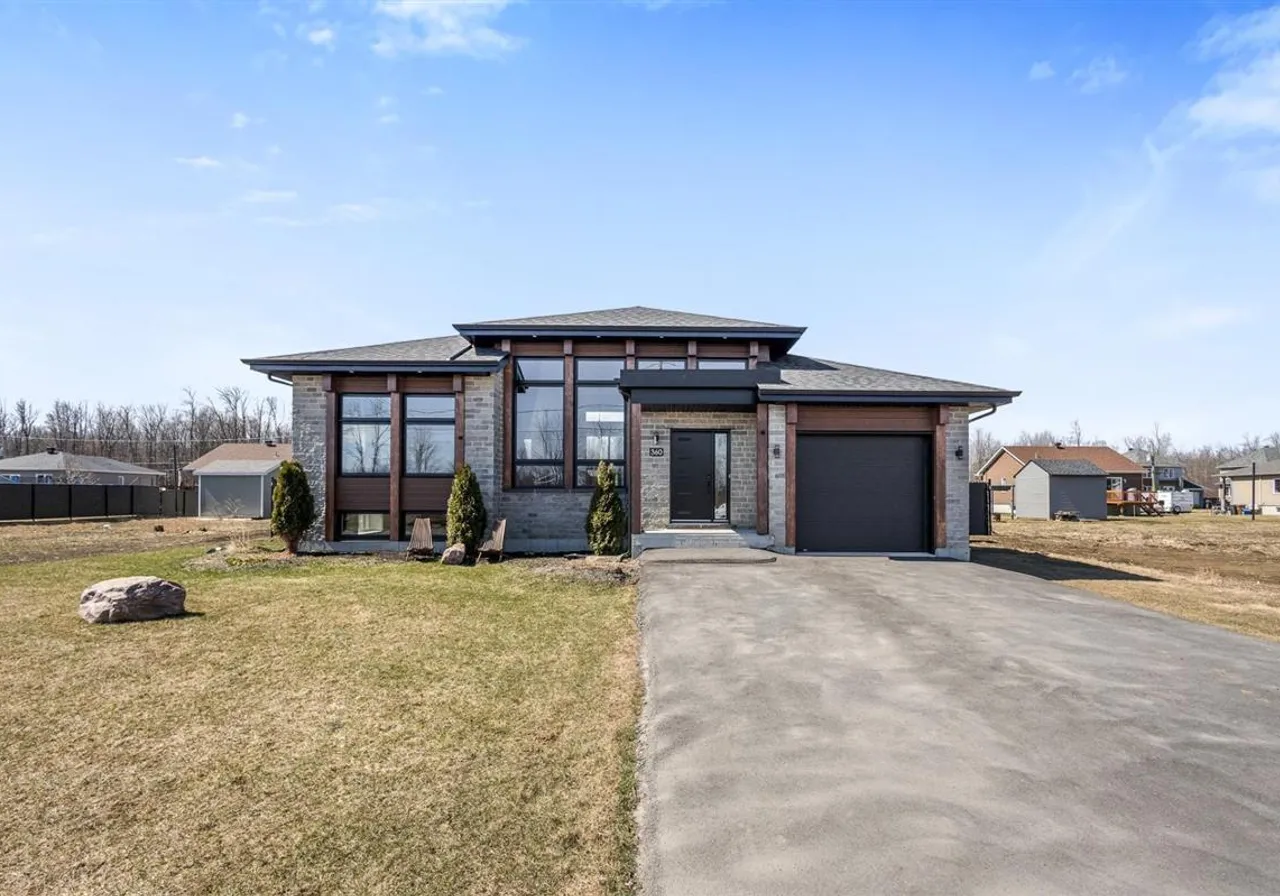 Maison à vendre - 360 49e Avenue, Saint-Zotique, J0P 1Z0