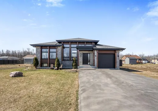 Bungalow à vendre - 360 49e Avenue, Saint-Zotique, J0P1Z0