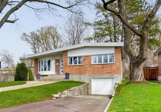 Maison à vendre - 496 Place Georges, Laval (Sainte-Dorothee), H7X 1N8