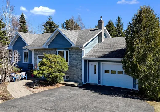 Bungalow à vendre - 137 4E Rang E., Mont-Joli, G5H3K6