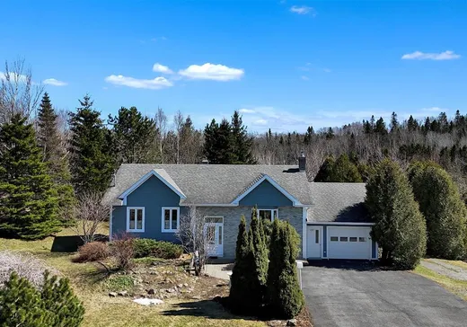 Maison à vendre - 137 4E Rang E., Mont-Joli, G5H 3K6