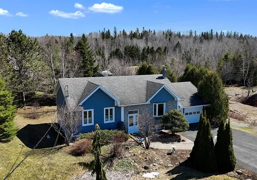 Maison à vendre - 137 4E Rang E., Mont-Joli, G5H 3K6