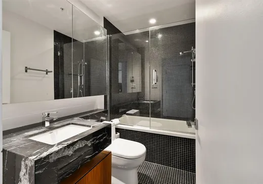 Condo à vendre - 221 Rue St-Jacques, Montréal (Ville-Marie), H2Y 1M6