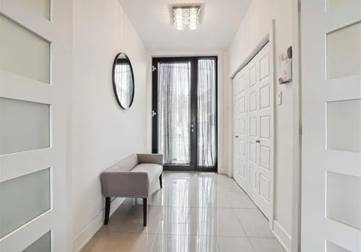 Maison à vendre - 3640 Boul. Lévesque E., Laval (Duvernay), H7E 2P8