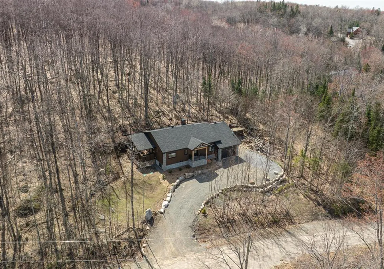 Maison à vendre - 280 Ch. Glen Acres, Saint-Sauveur, J0R 1R1